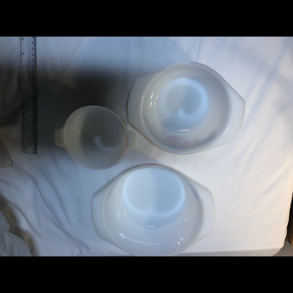 Vintage INDOPAL WHITE MILK Glass Set Of 3 Pink Grey Floral Indonesia - Picture 7 of 8